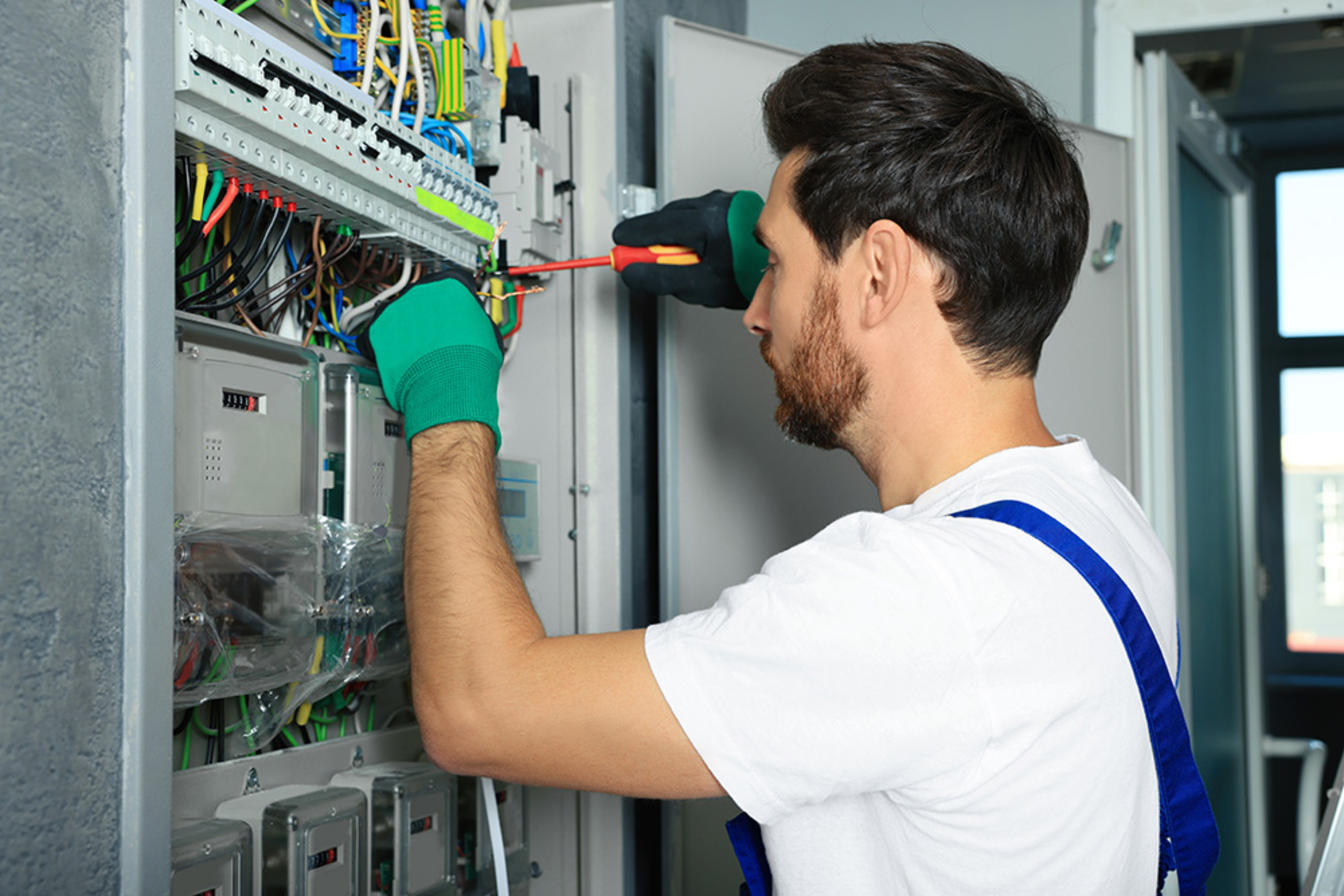 Nieder­spannungs­anlagen bei Elektro Jacob e.K. in Karben